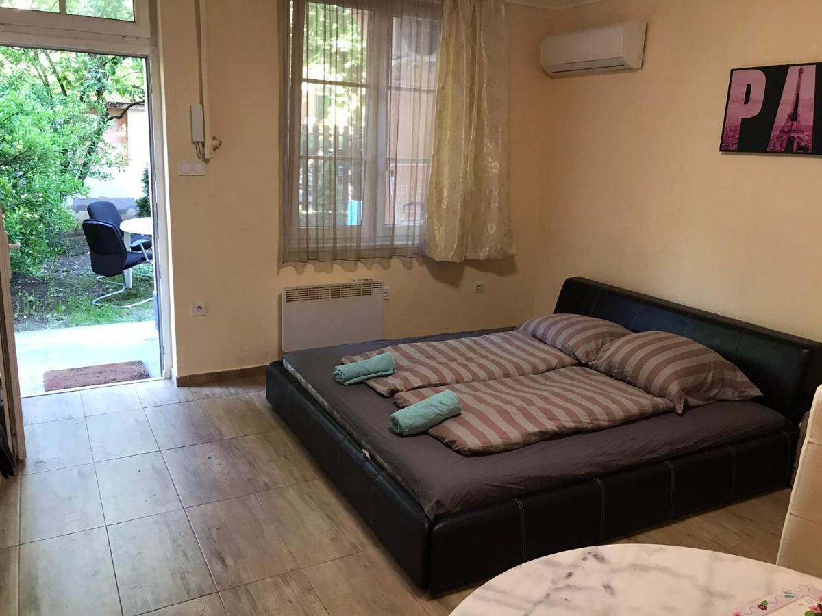 Roland Apartmant Zuglo Apartamento
